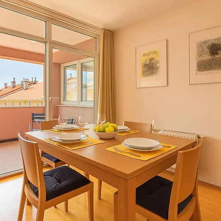 Near The Old Town - Happy * Izola