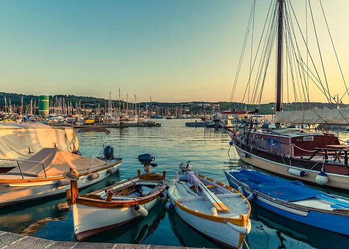 Near The Old Town - Happy アパート